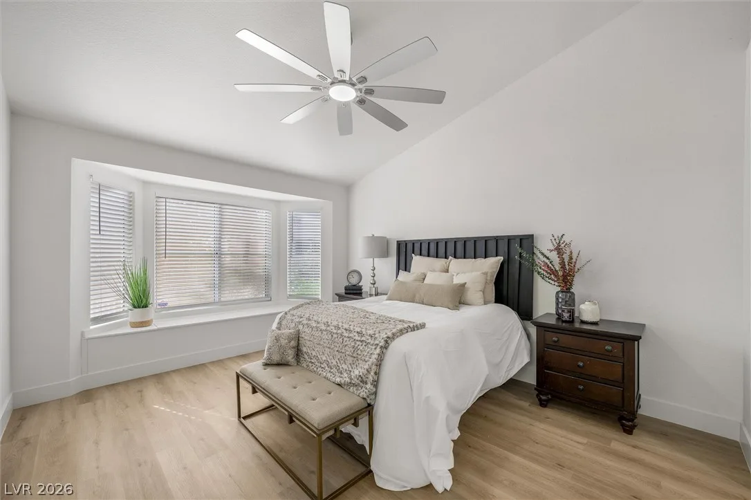 2517 Desert Sands Drive — photo 4