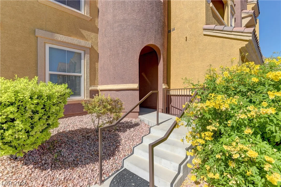 3975 North Hualapai Way 217 — photo 4