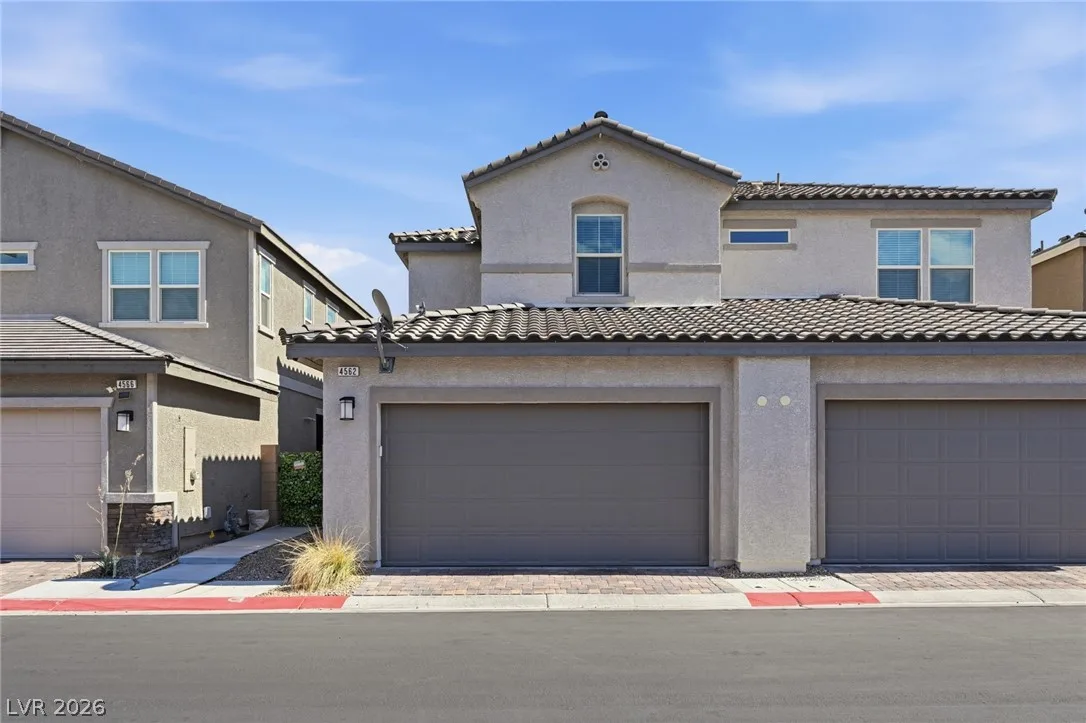 4562 Queens Hill Street — photo 3
