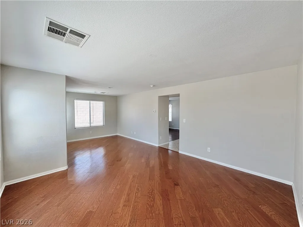 6435 Sean Creek Street — photo 3