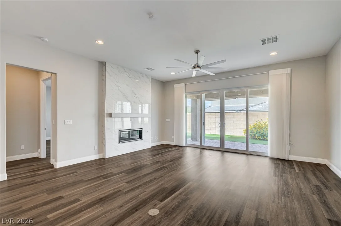10160 Ocher Valley Avenue — photo 5