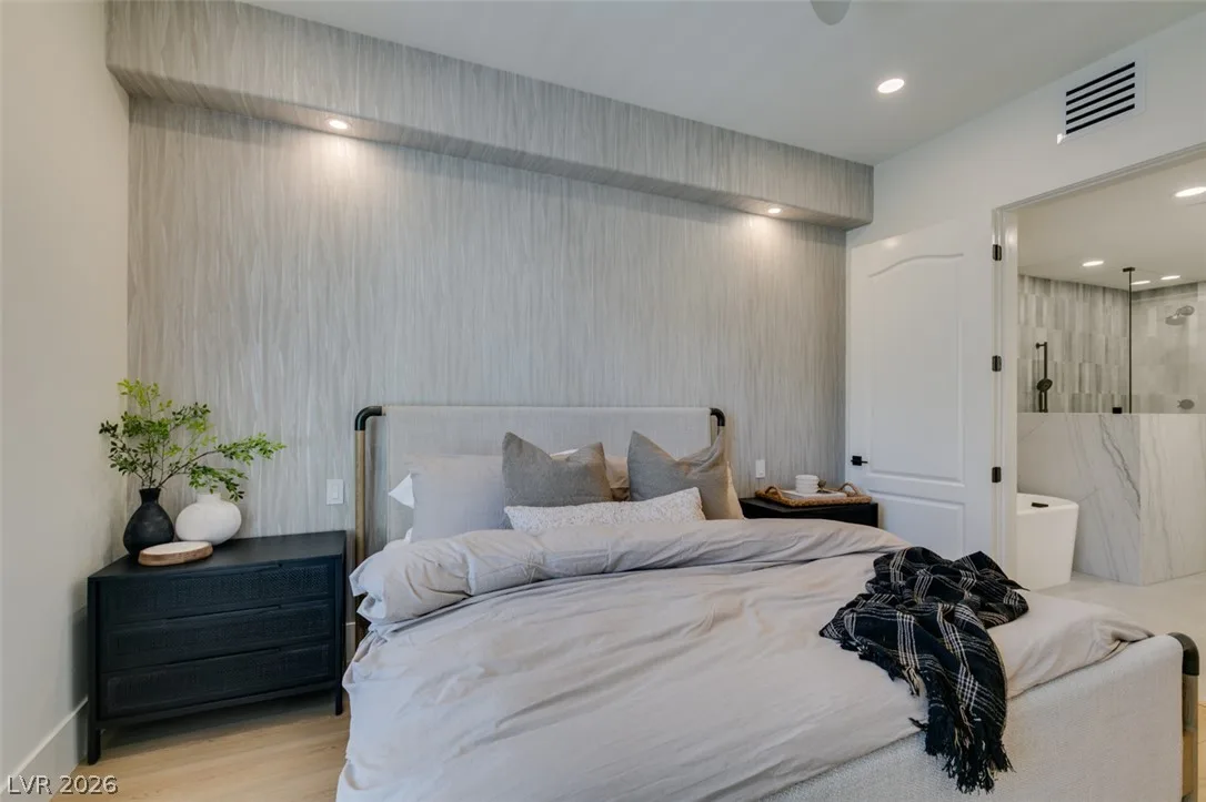 32 East Serene Avenue 207 — photo 5