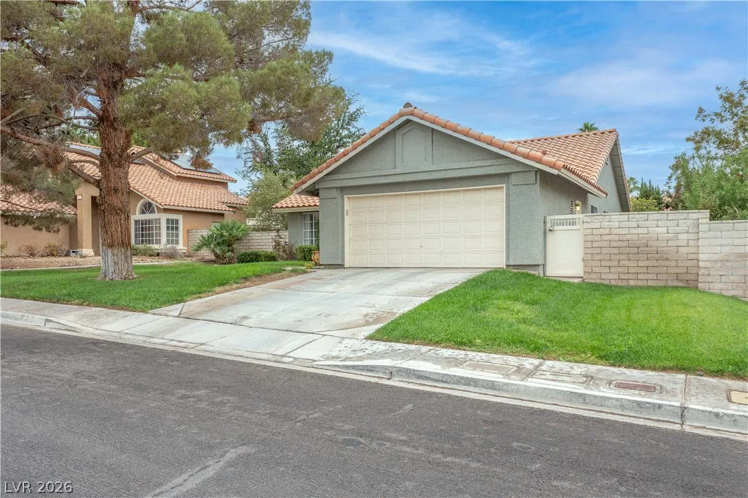 1316 Grey Hunter Drive — photo 2