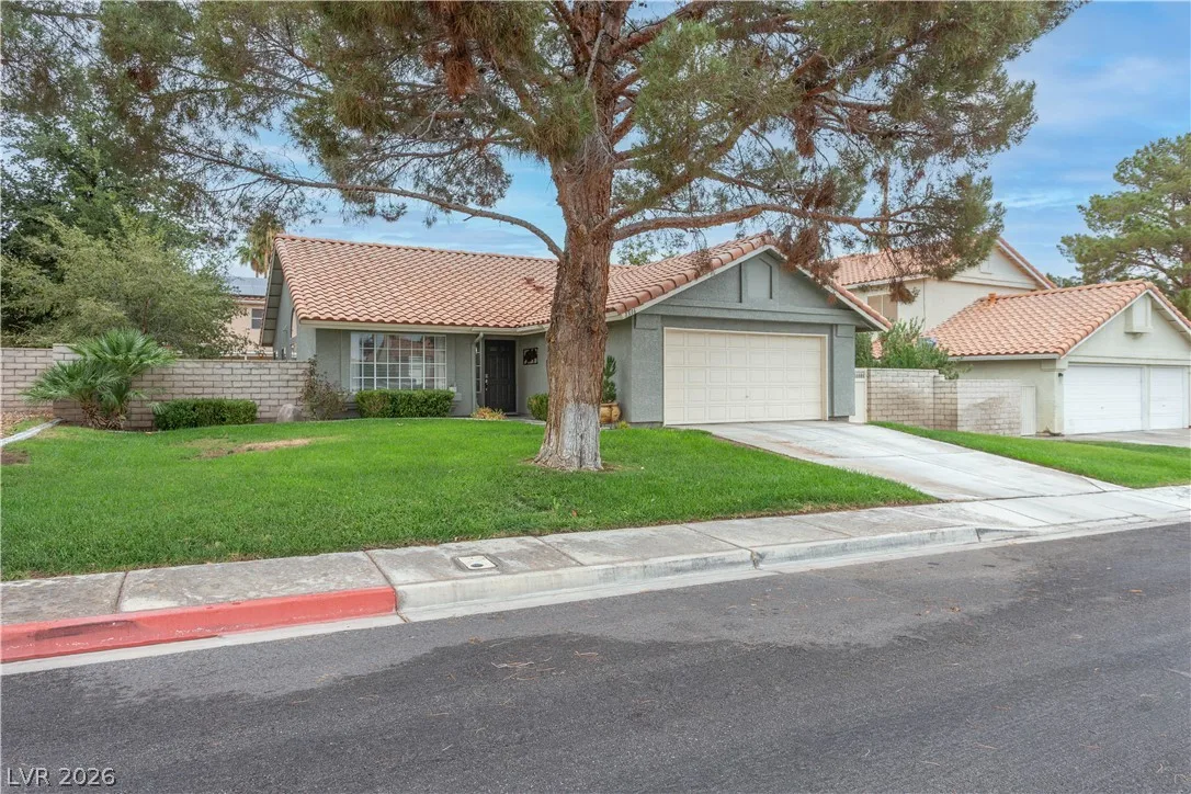 1316 Grey Hunter Drive — photo 3