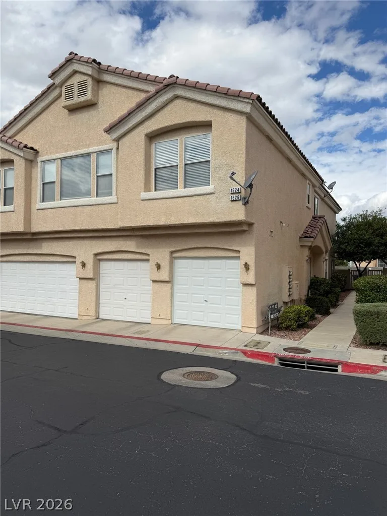 1626 Clint Canyon Drive — photo 4