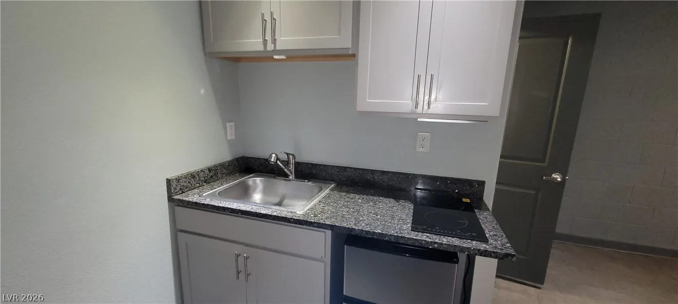 223 North 9th Street 200 — photo 4
