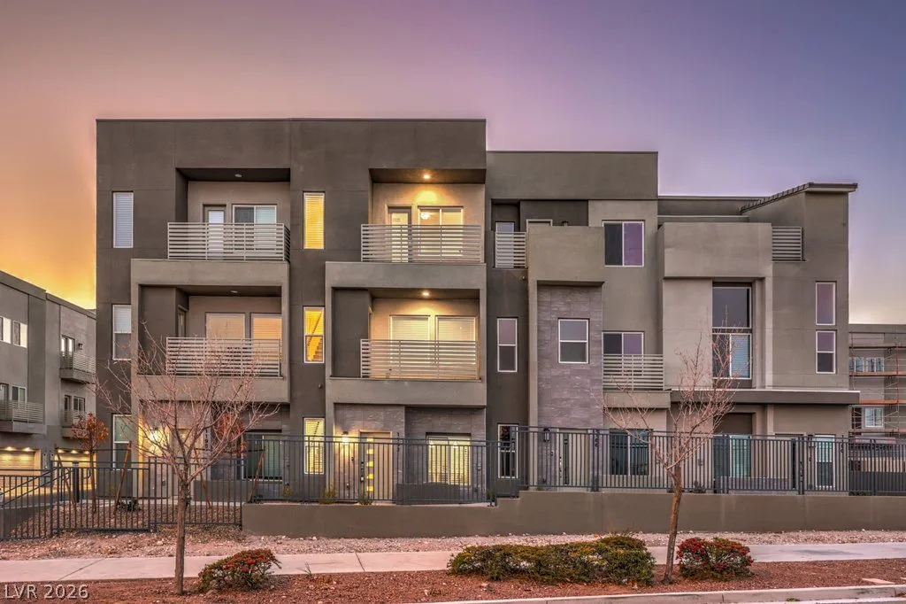 1192 Blossom Point Street — photo 1