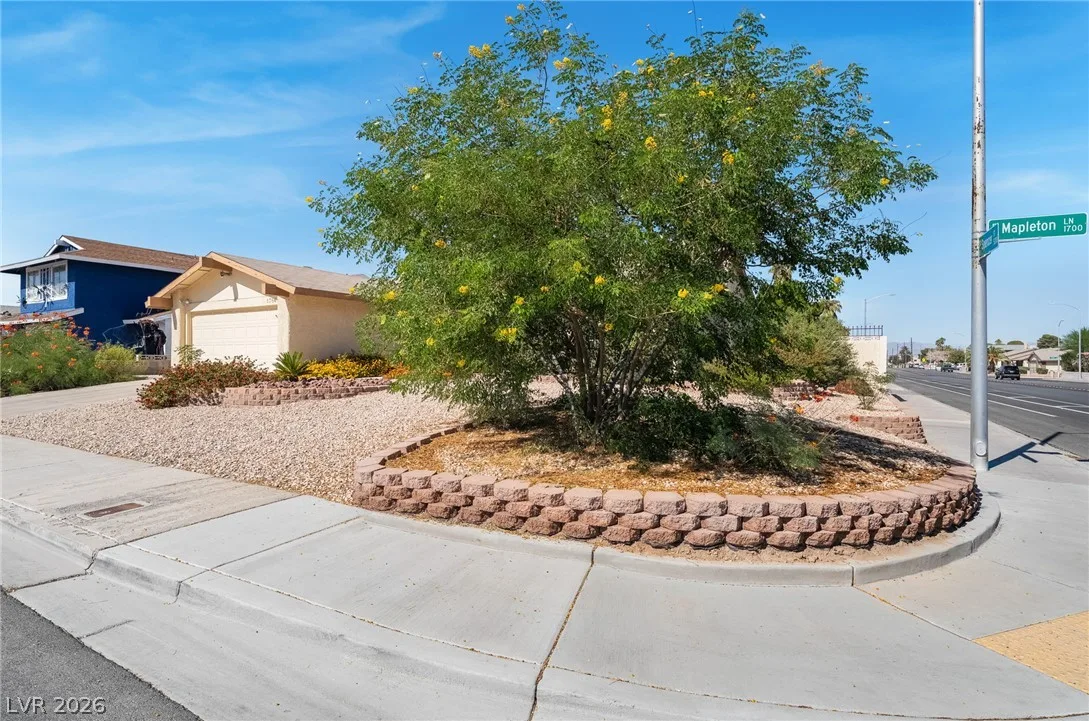 1784 Mapleton Lane — photo 3
