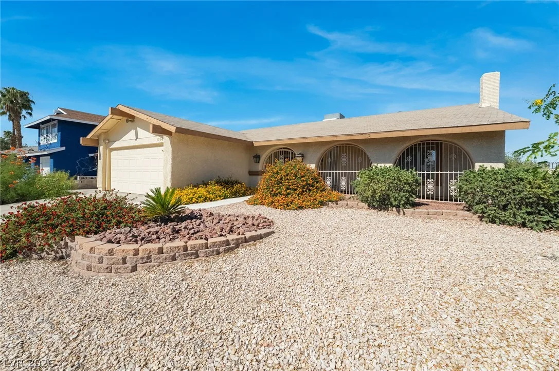 1784 Mapleton Lane — photo 4