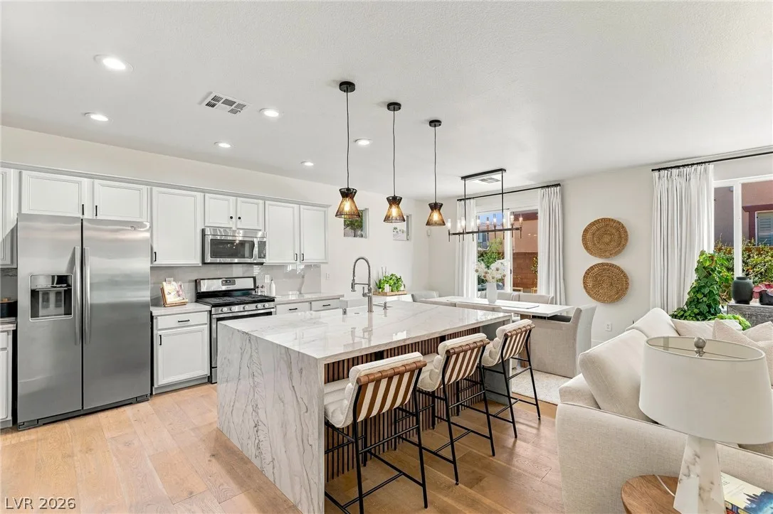 11226 Corsica Mist Avenue — photo 4