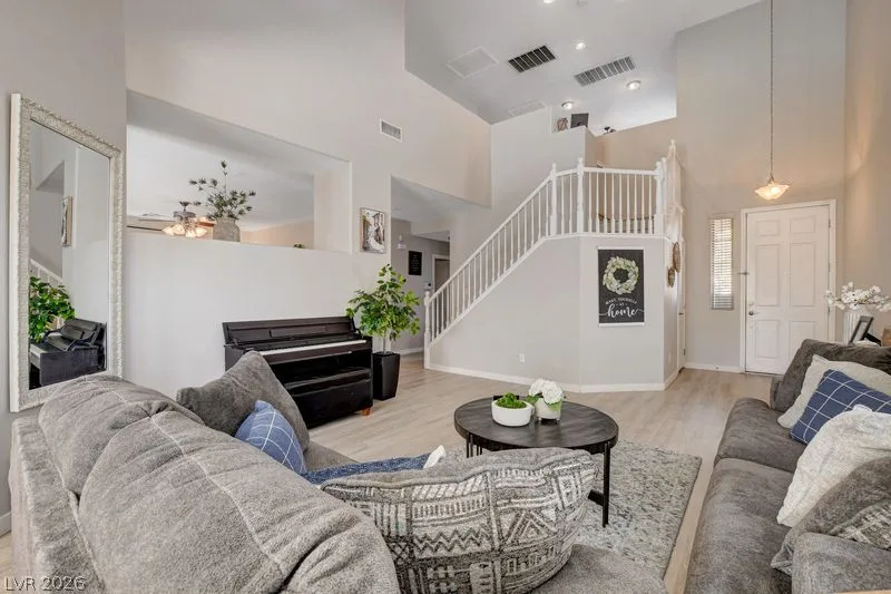 10417 Walworth Avenue — photo 4