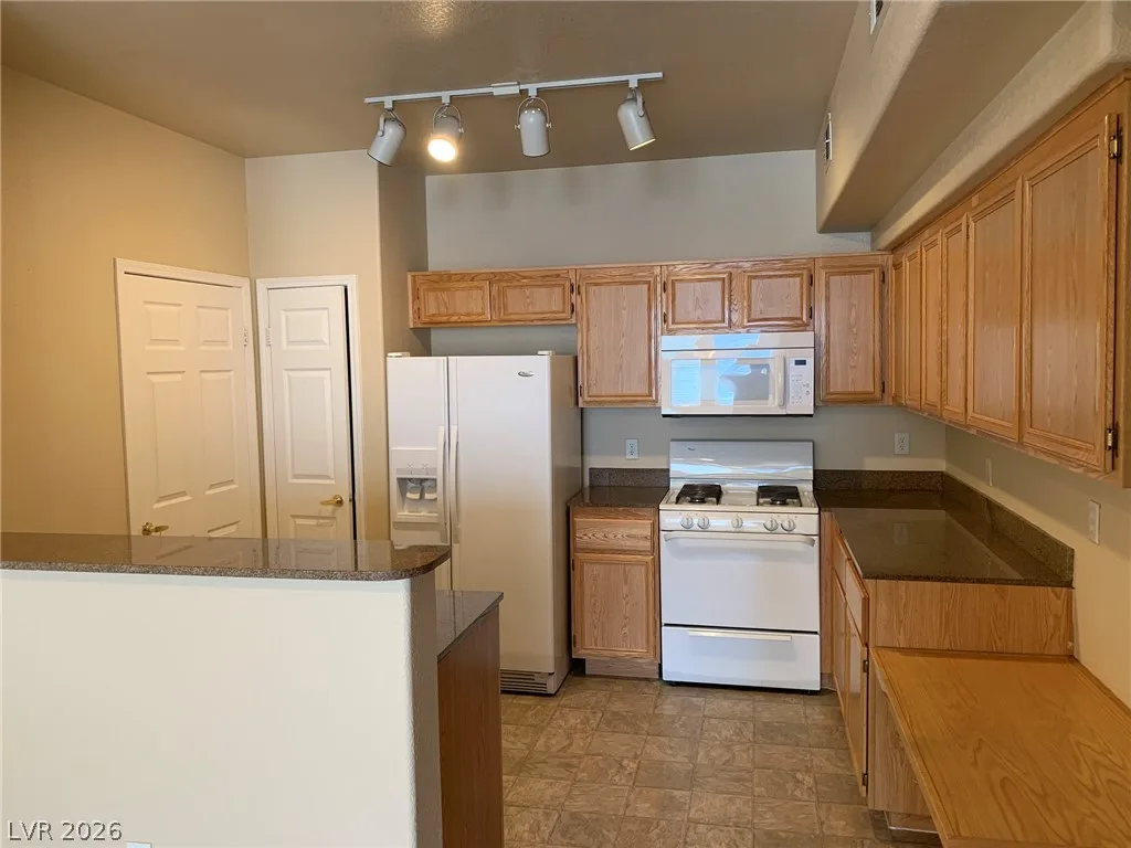 10550 ALEXANDER Road 1165 — photo 2