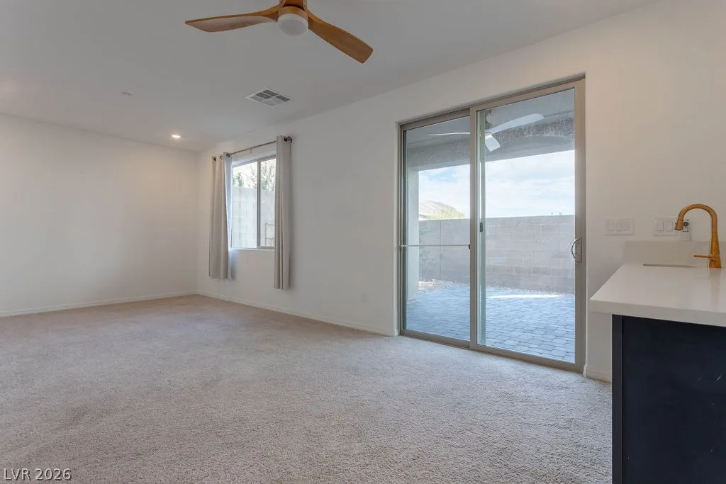11568 Midnight Melody Avenue — photo 2
