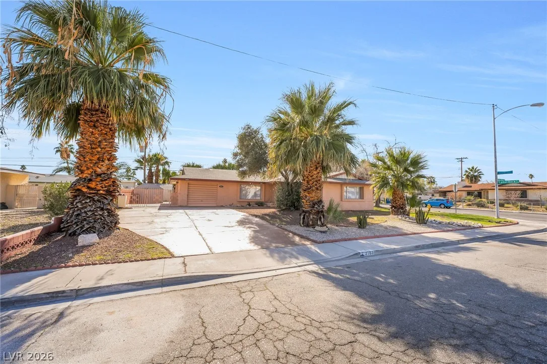 2163 Golden Arrow Drive — photo 1