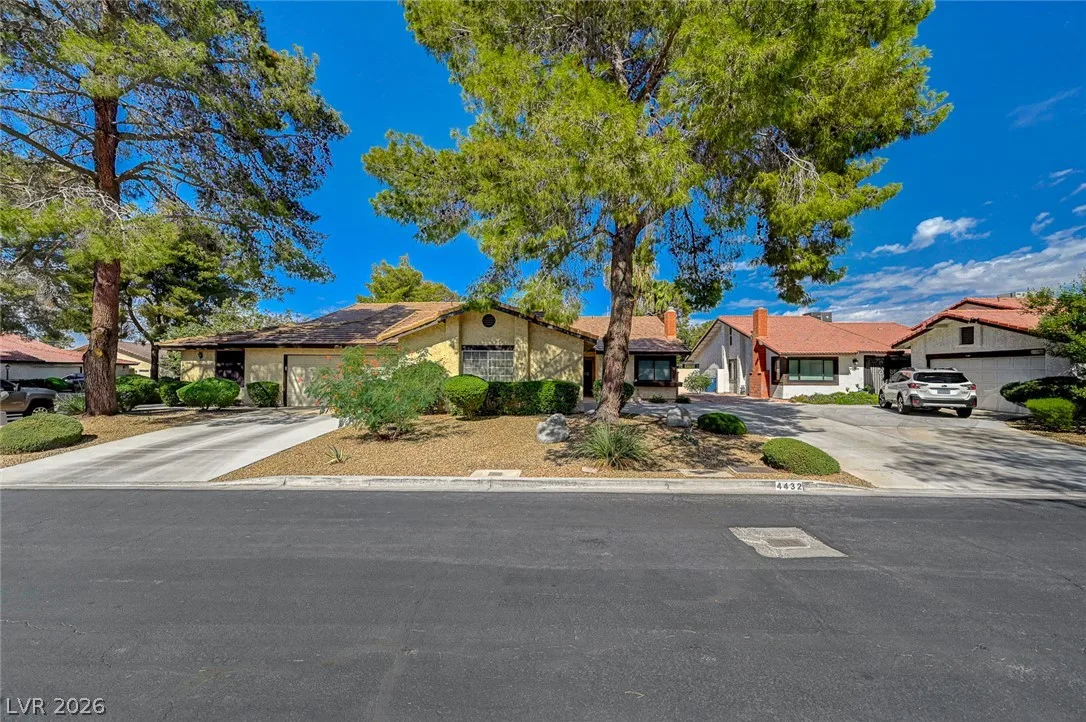 4432 Live Oak Drive — photo 1