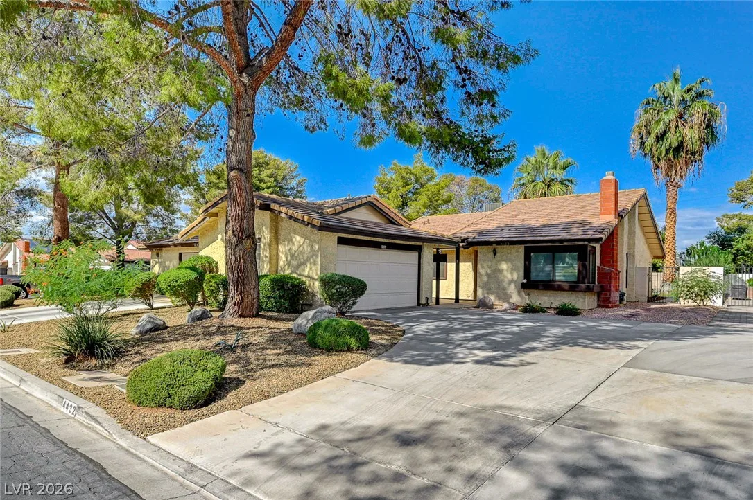 4432 Live Oak Drive — photo 2