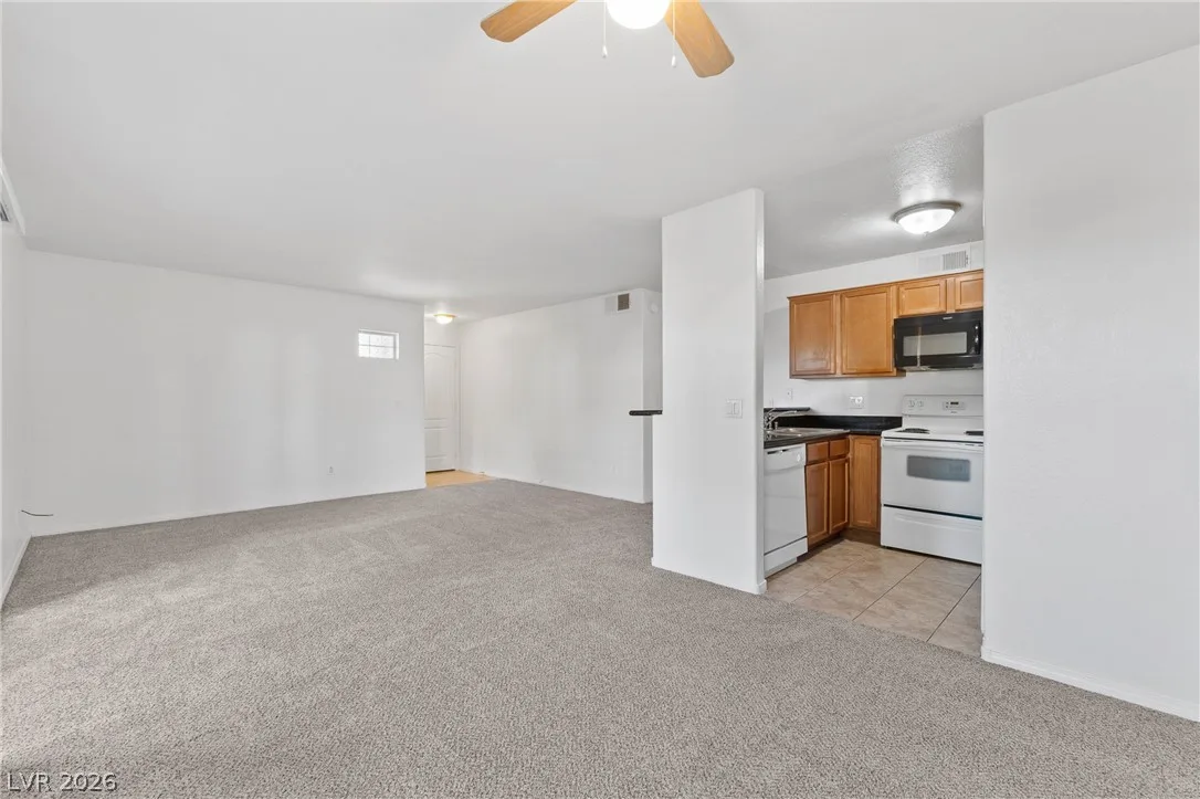 9325 West Desert Inn Road 190 — photo 4