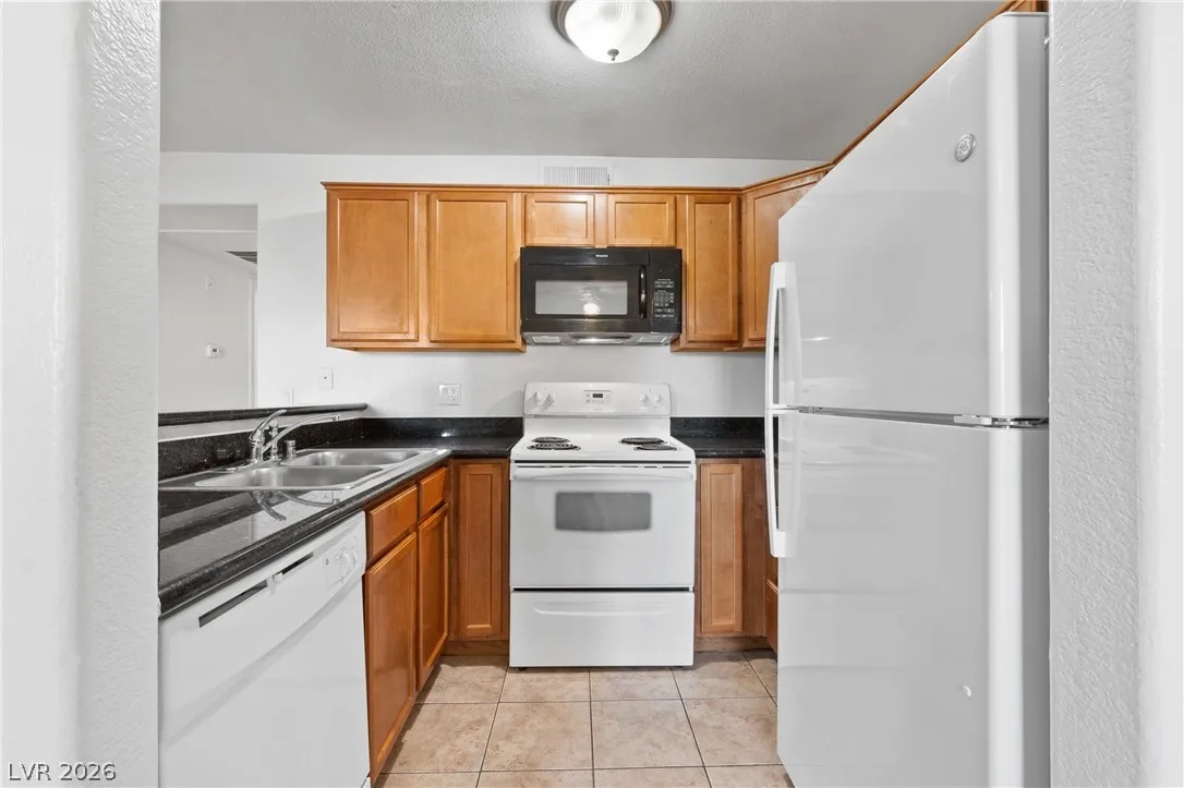 9325 West Desert Inn Road 190 — photo 5