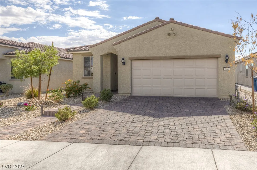 2623 Stanhurst Avenue — photo 3
