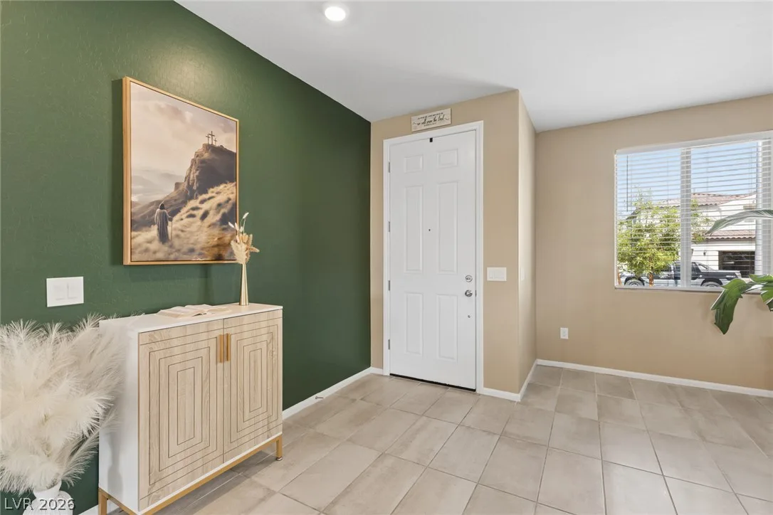 2623 Stanhurst Avenue — photo 5