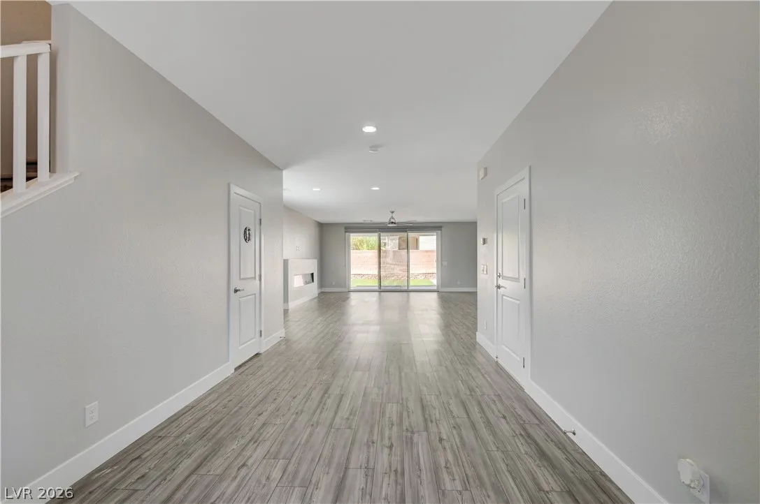 1830 Butterfly Colony Avenue — photo 3