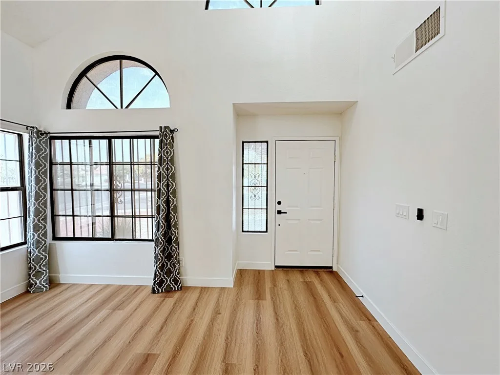 7040 Encore Way — photo 3