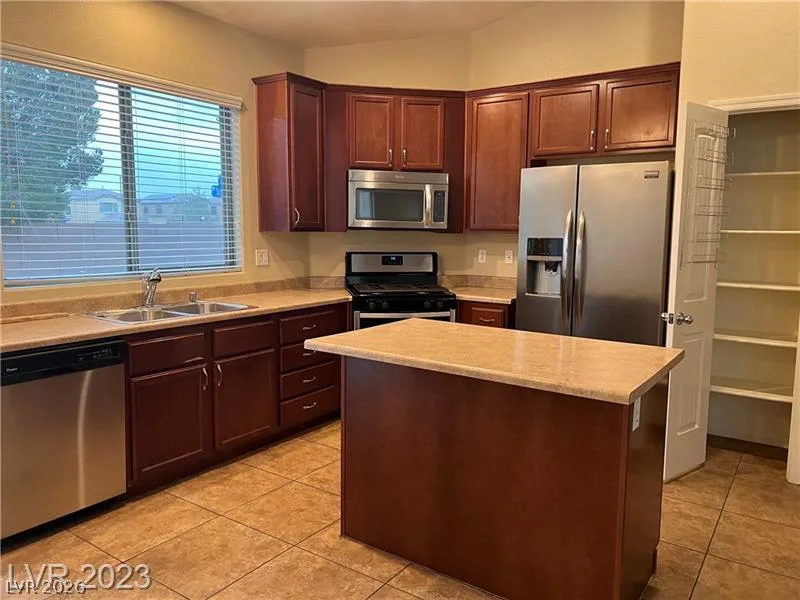 5512 Stelle Amore Street — photo 5
