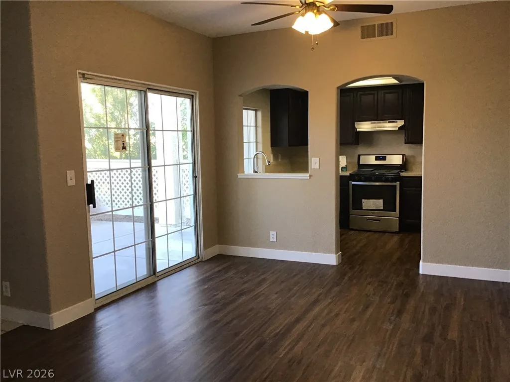 1676 NORMANDY Way 0 — photo 2