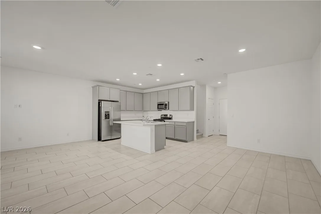 3288 Vasco Falls Avenue — photo 2