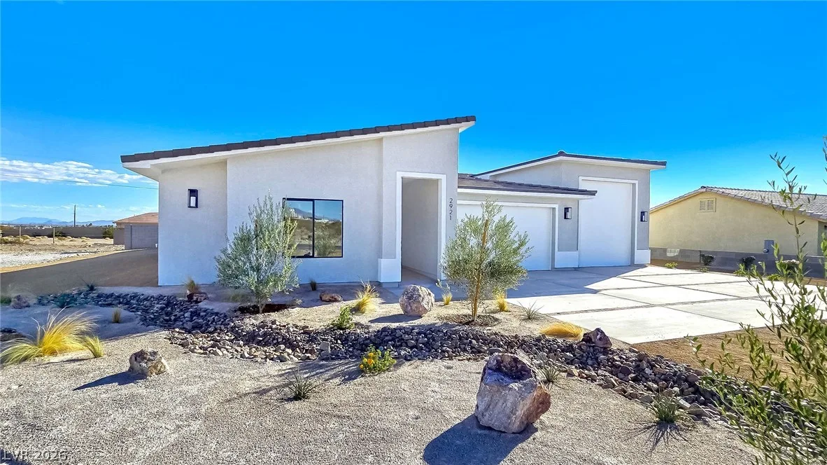 2921 Acoma — photo 1