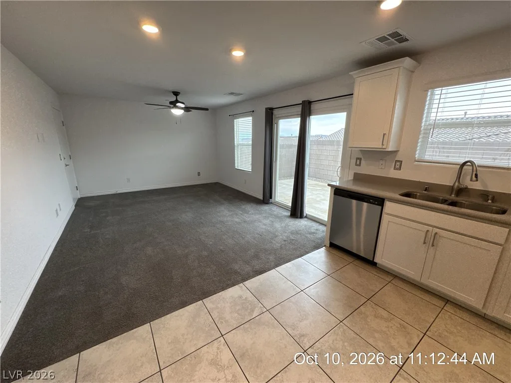 371 Rosefinch Street — photo 4