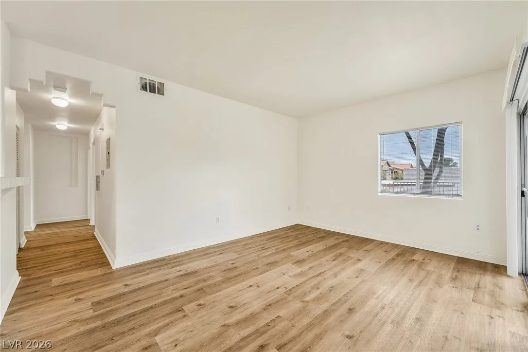 2110 Los Feliz Street 1044 — photo 3