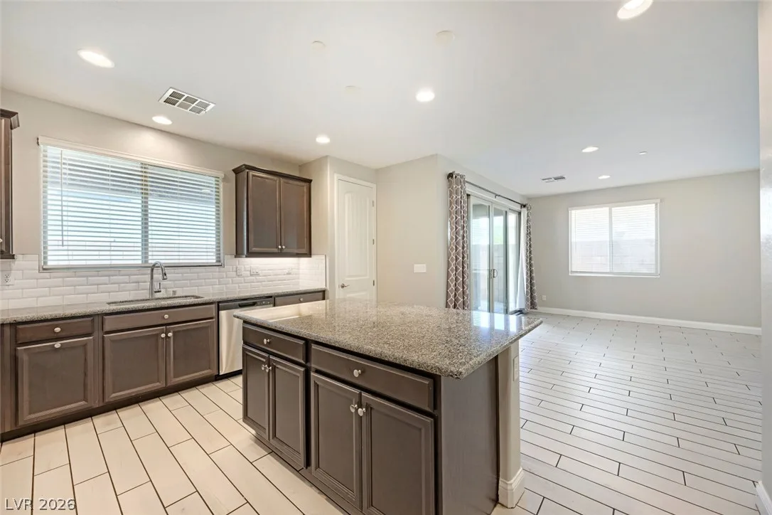 164 Pace Avenue — photo 3