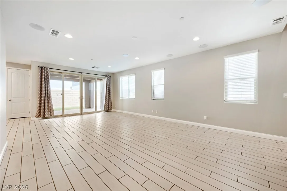 164 Pace Avenue — photo 5