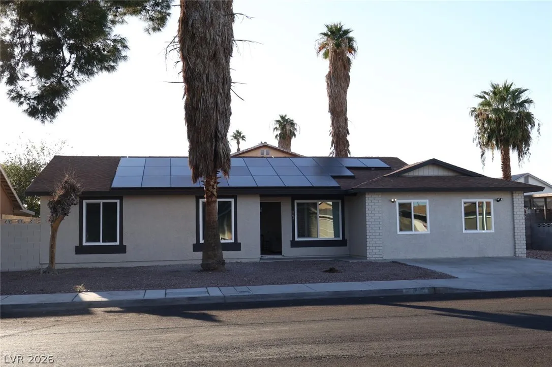 864 Parkhurst Street — photo 2