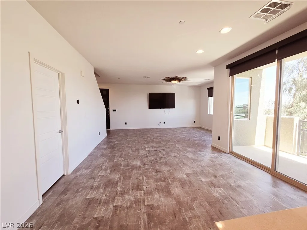 11231 Hidden Peak Avenue 210 — photo 3