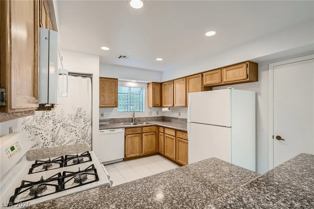 4844 Maryvale Drive — photo 5