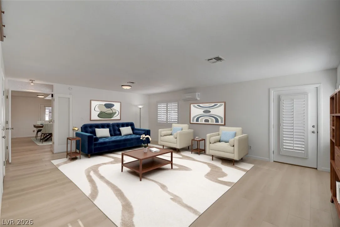 856 Marina — photo 3