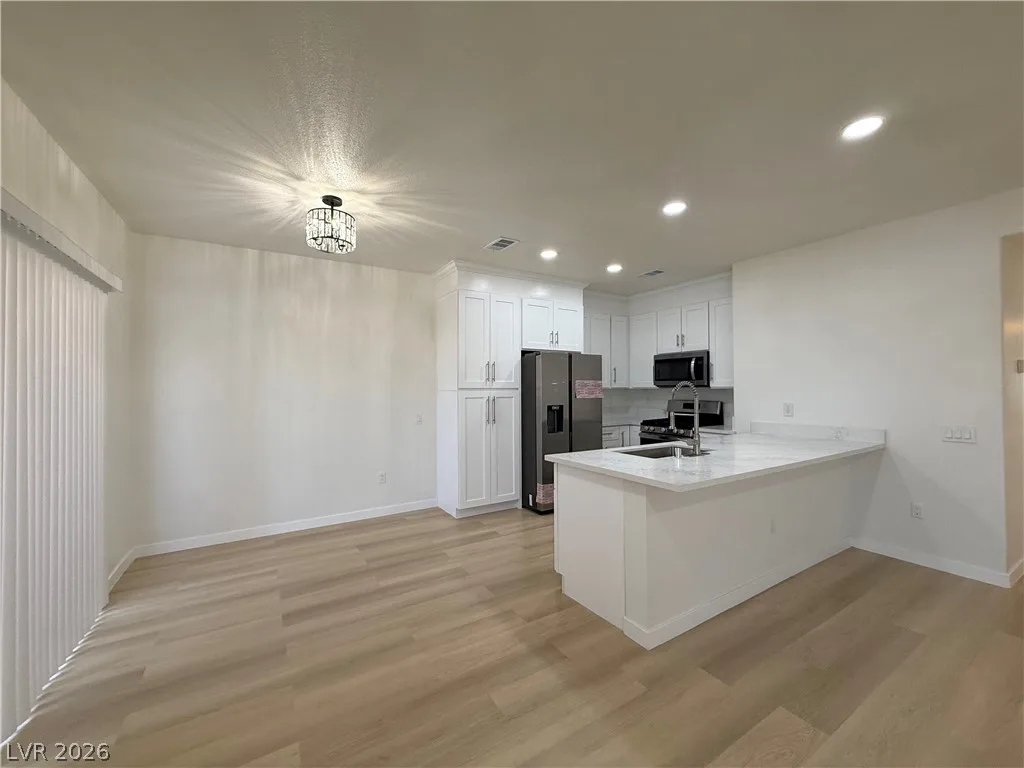 5415 West Harmon Avenue 1017 — photo 4