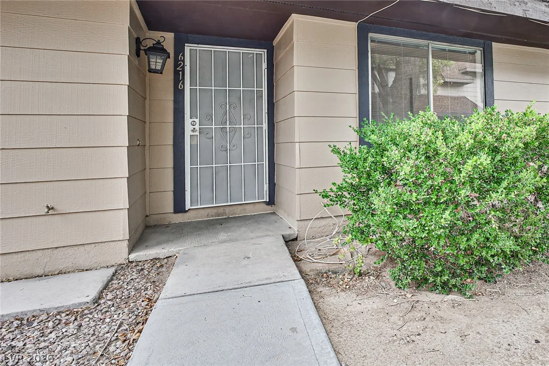 6216 Meadowhaven Lane — photo 1