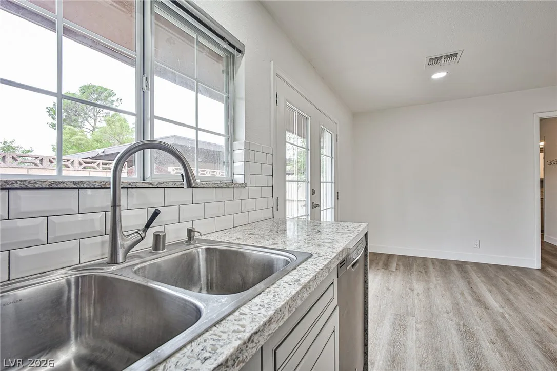 6216 Meadowhaven Lane — photo 4