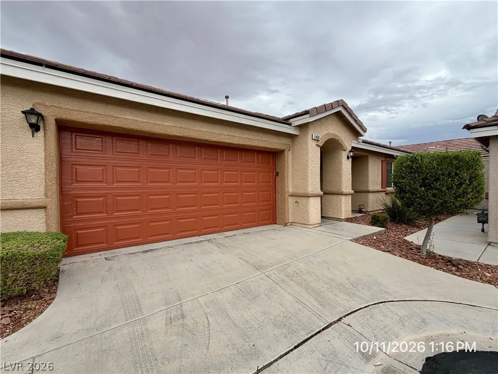 5408 Golden Barrel Avenue — photo 1