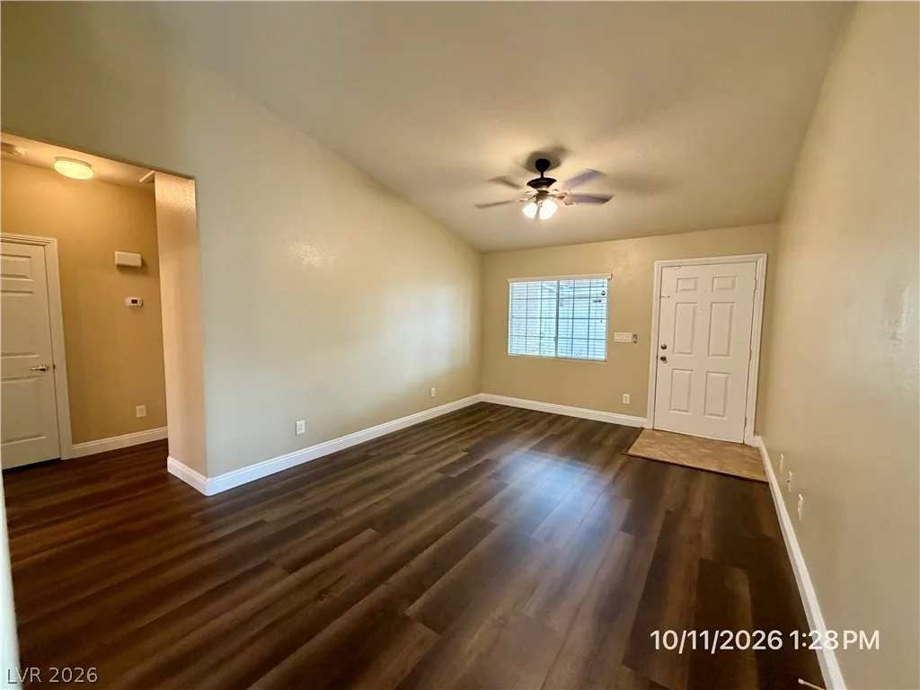 5408 Golden Barrel Avenue — photo 2