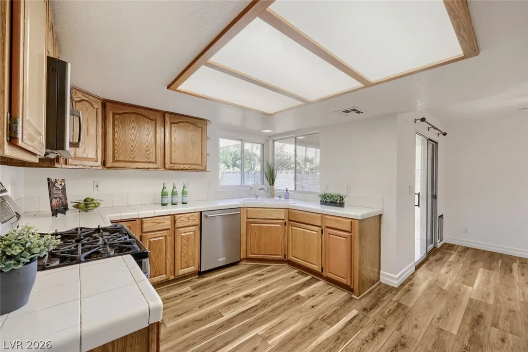2105 Fountain Springs Drive — photo 4