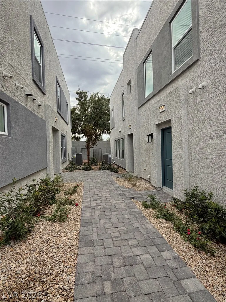 539 Bellum Drive 1067 — photo 2