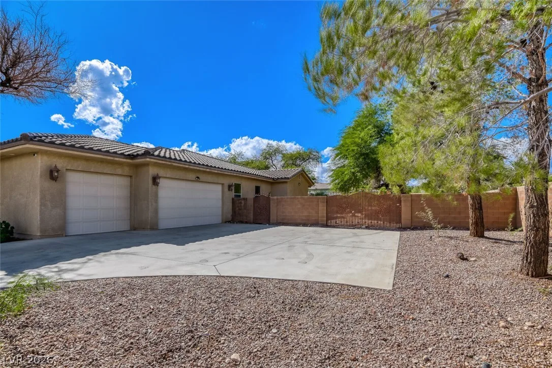 7285 Tara Avenue — photo 4