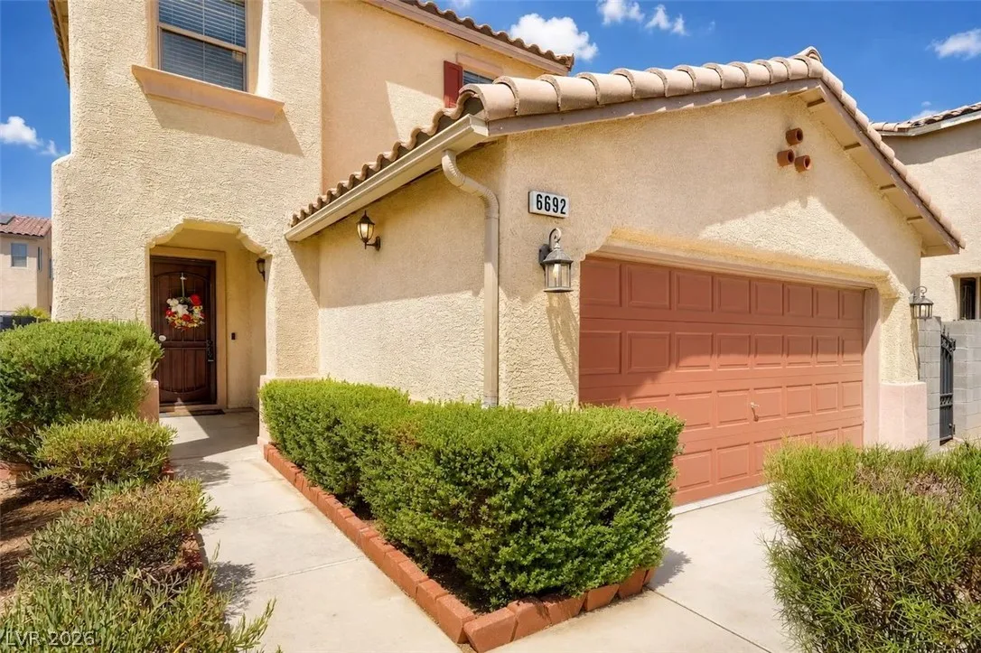 6692 Chariots Path Court — photo 3