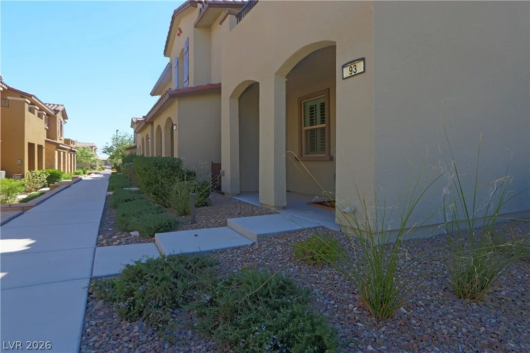 93 Alamere Falls Drive — photo 3