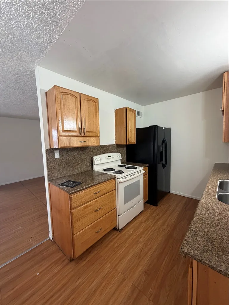 705 Morgan Avenue 4 — photo 3