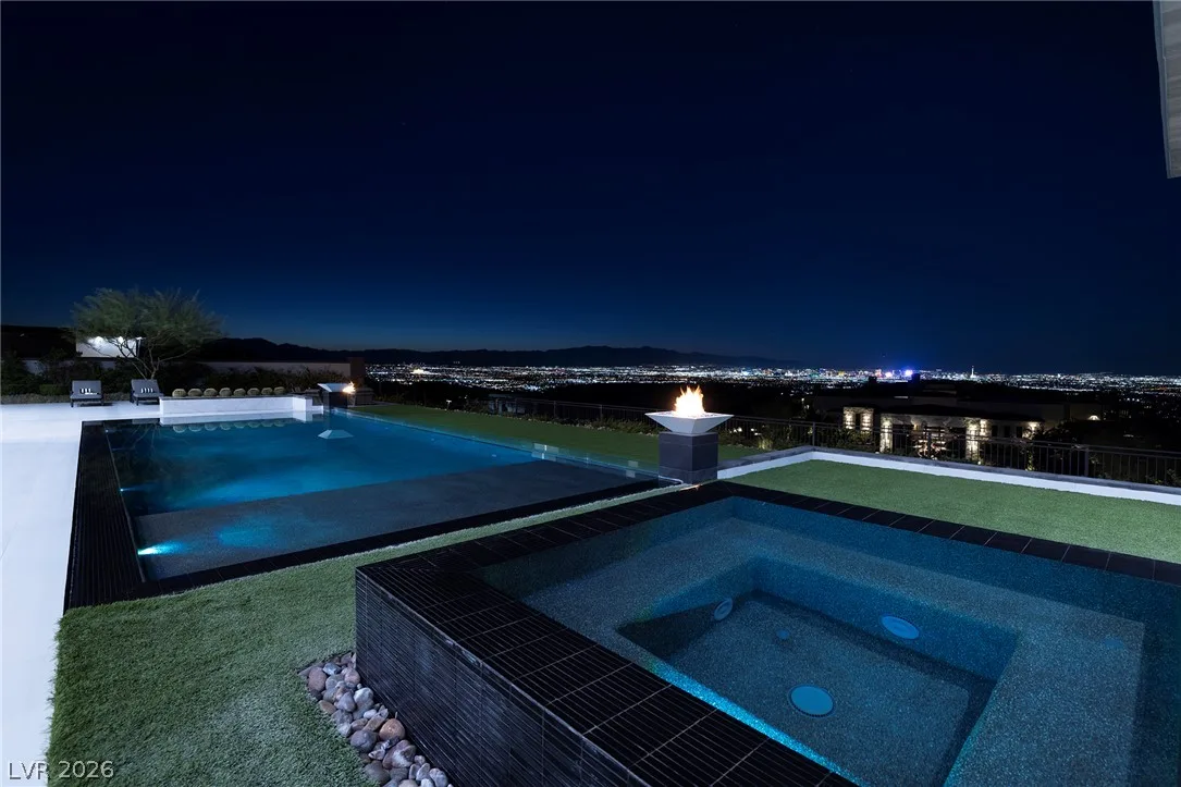 5 Sunset Strip — photo 3